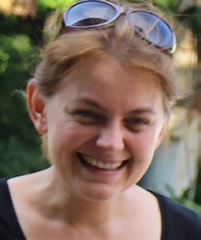 Aranka Derzsi 的图像结果.大小:155 x 185。 资料来源:www.researchgate.net